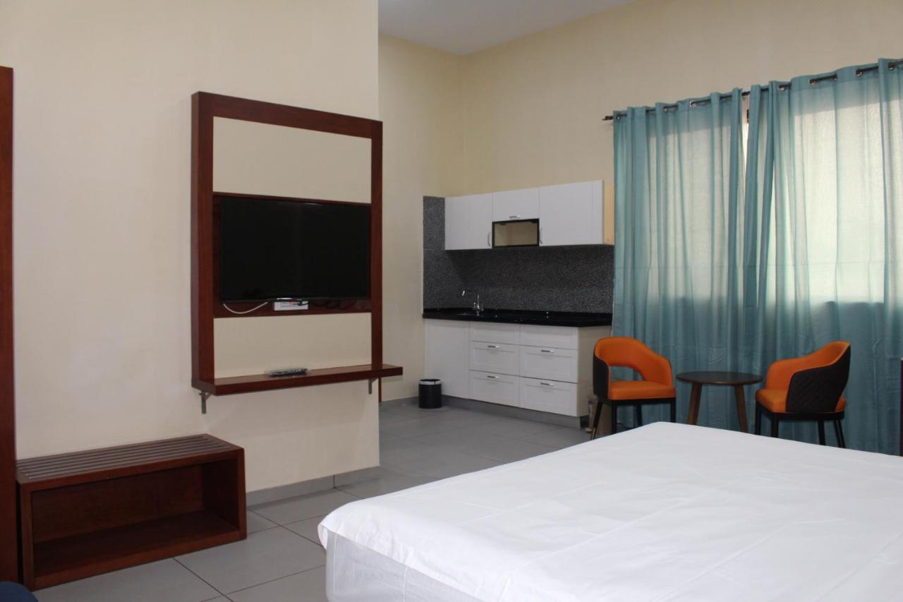Ixoras Hotel Kinshasa Exterior foto